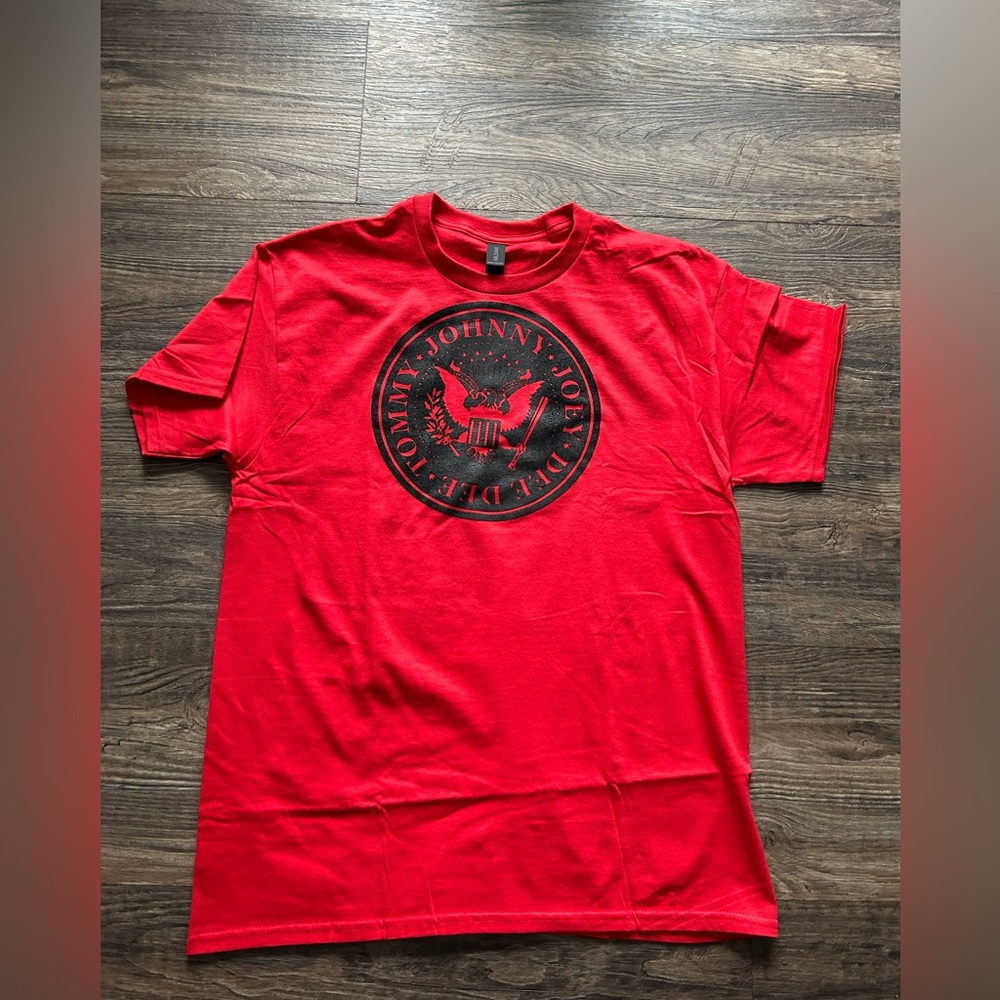 The Ramones Red Graphic T-Shirt Medium Emblem Symbol
